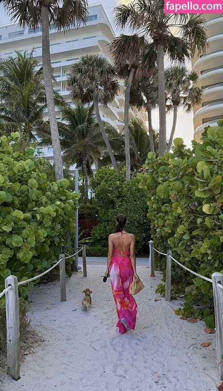 Alexandra Saint Mleux modelo pornografico fotos