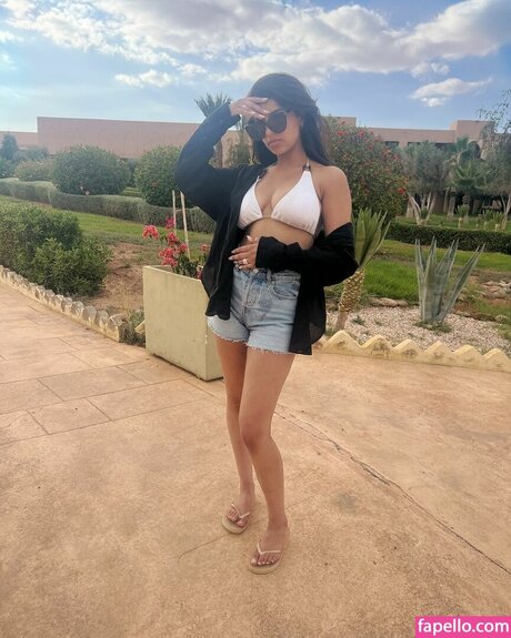 Jaya Thandi estrella bonita foto