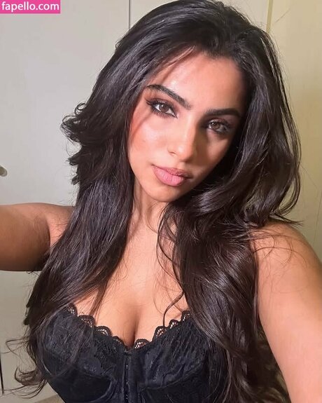 Jaya Thandi estrella adulta imágenes