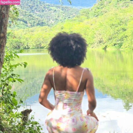 Jessica Nahomy modelo sexual foto