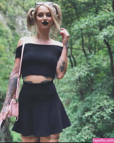 Emma Olofsson estrella porno hermosa archivo