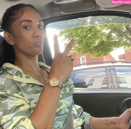 Amanda Serrano estrella porno sexy archivo