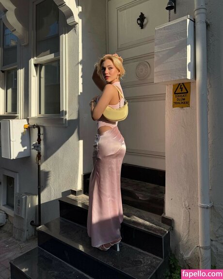 Duygu German hermosa actriz fotos