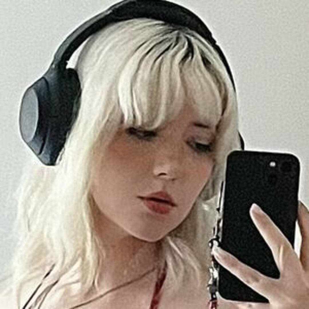 kvwviiju estrella porno caliente archivo