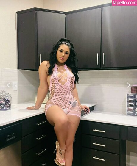 Claudia Vanessa modelo xxx galerías