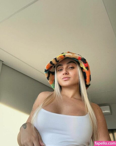 Lavinia Miranda estrella erótica galerías