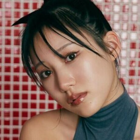 Sumire Yokono estrella de alta definición foto