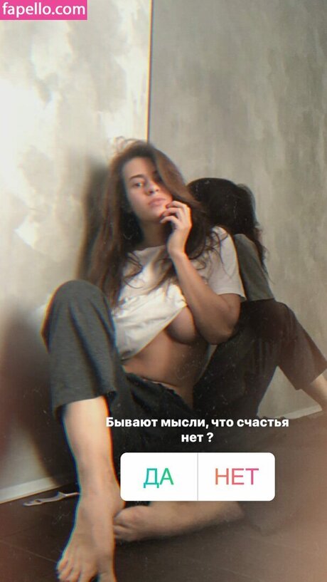 asi mikovich estrella adulta imagen