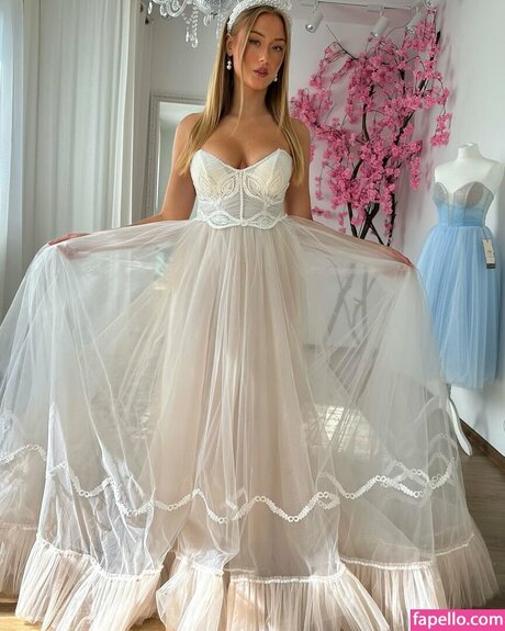 Oliwia Petryna actriz erótica imágenes