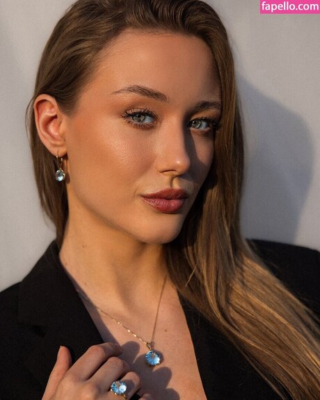 Oliwia Petryna bonita estrella porno galería