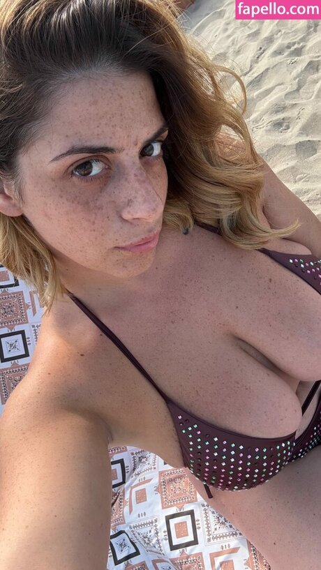 Martina Rolando estrella desnuda galería