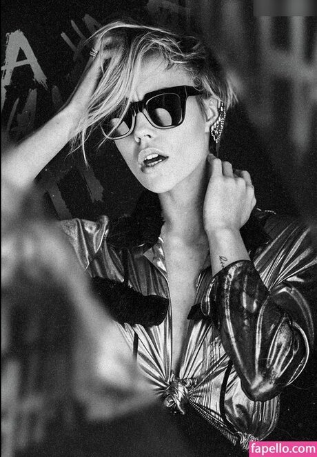 Miri Be modelo pornografico imagen