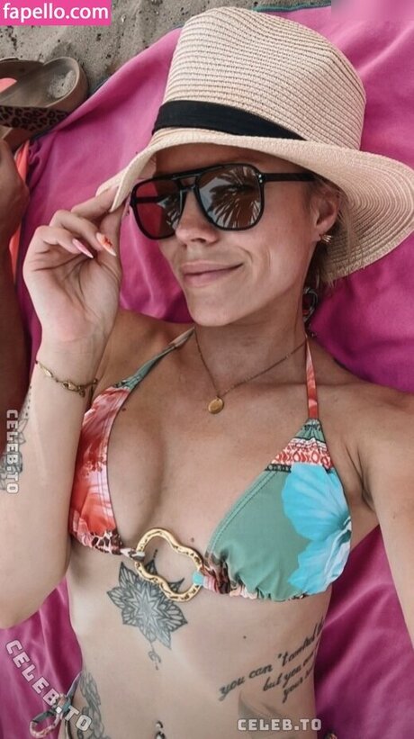 Miri Be bonita estrella porno fotos