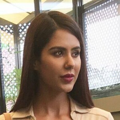 Sonam Bajwa estrella libre fotos