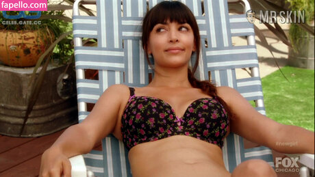 Hannah Simone buena estrella porno foto