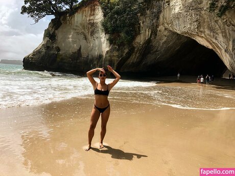 Luciane Buchanan hermosa modelo archivo