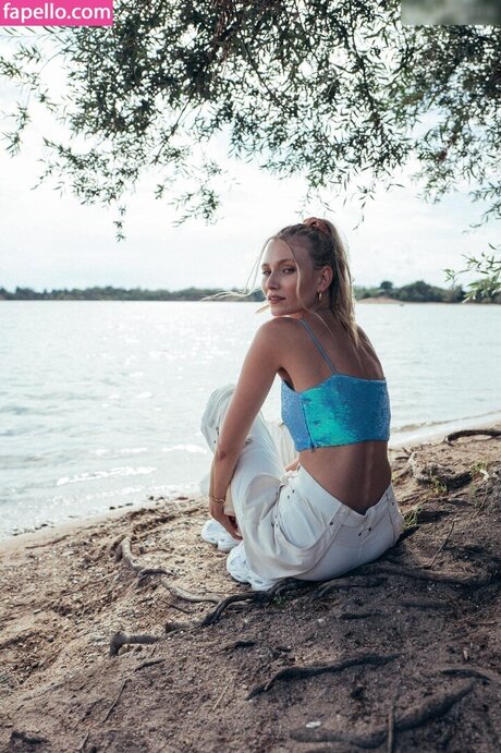 Carolin Niemczyk estrella porno en alta definición galerías