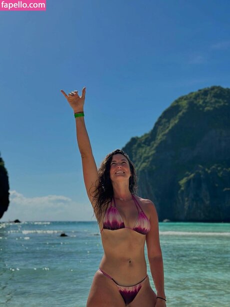 whereiskristen modelo hermosa foto