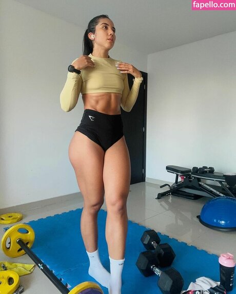 Azucena Cantillo estrella desnuda galería