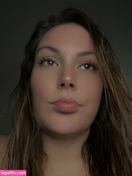 thickarella estrella erótica imágenes