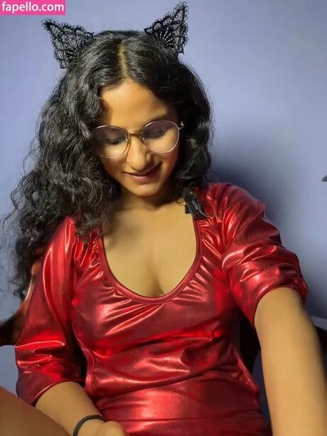 Khadija Fathima modelo desnuda imágenes