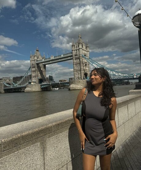 Abby Govindan modelo sexual galería