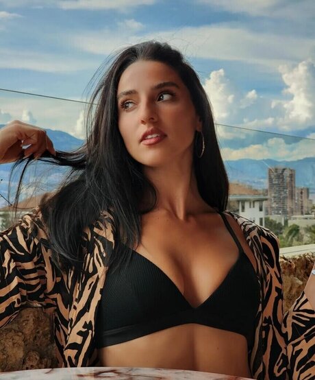 Vanessa Munley modelo libre imagen