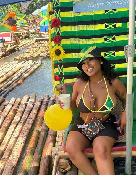 kortynie estrella porno agradable imagen