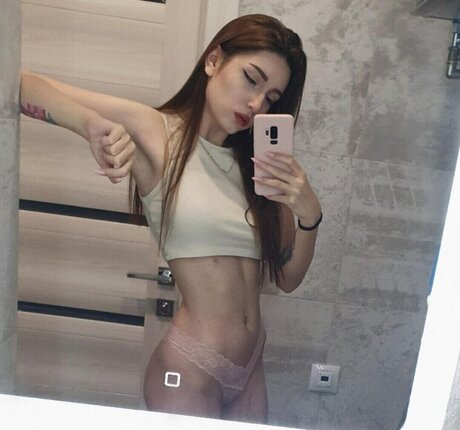 leonesan modelo adulto foto