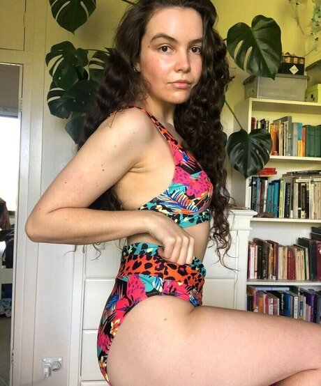 Lucy Holz mejor actriz galería