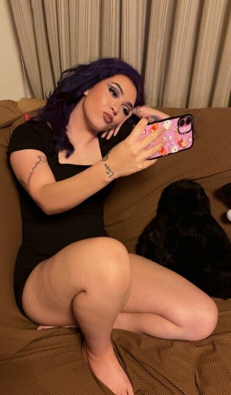 Mary Liven hermosa estrella porno imagen