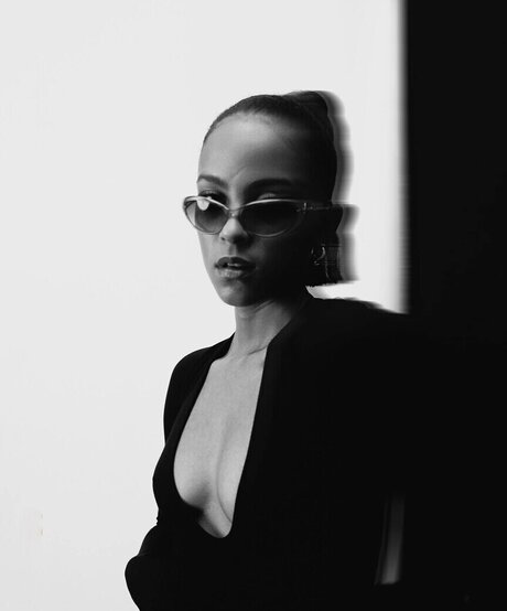 Lou Llobell actriz de arte foto