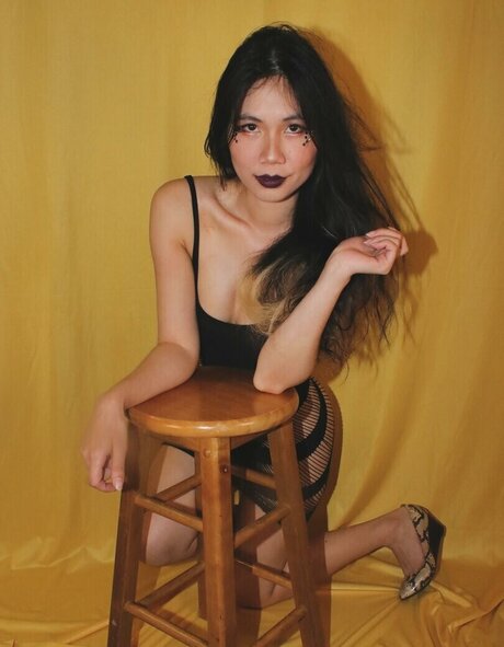 Bessy Q modelo libre imagen