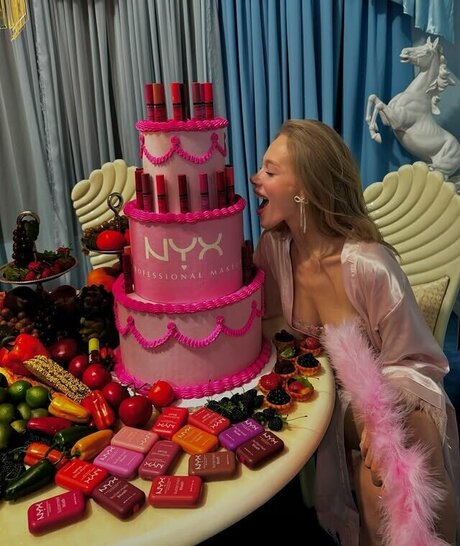 Yaren Alaca estrella porno bonita galerías