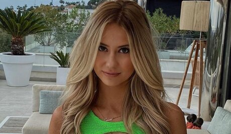 Celine Van Ouytsel estrella hd recopilación