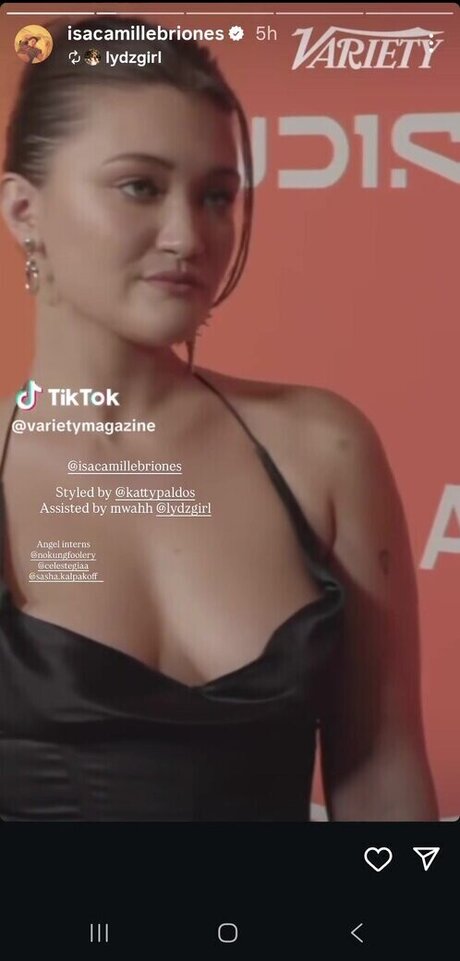 Isa Briones bonita modelo galerías