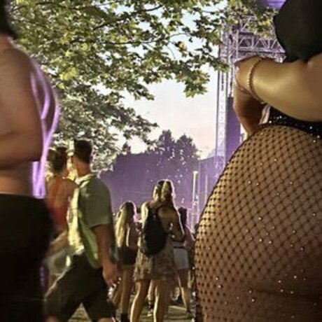 Lara Juice modelo xxx imágenes