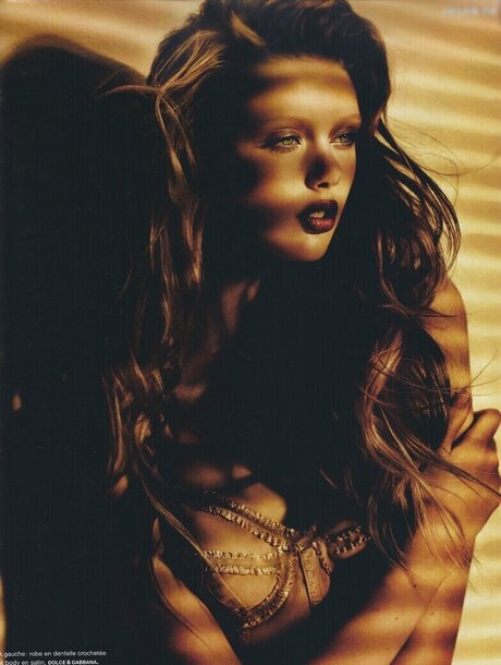 Frida Gustavsson actriz de alta calidad archivo