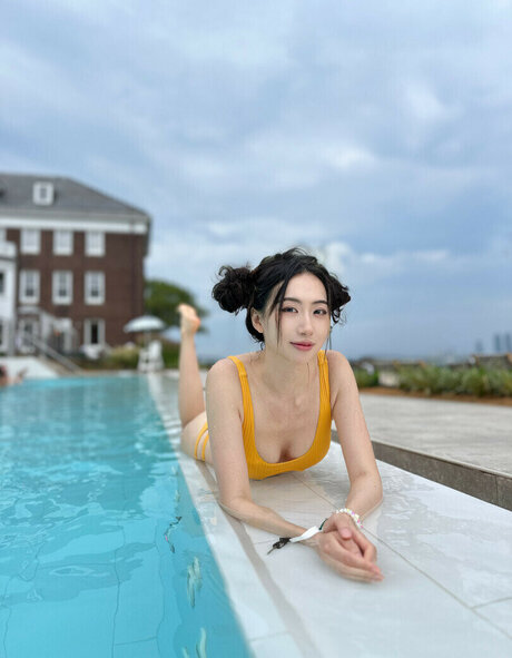 mollyshen modelo desnudo galería