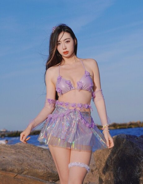 mollyshen modelo desnudos galerías