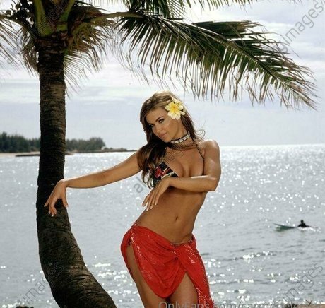 CarmenElectra linda estrella foto