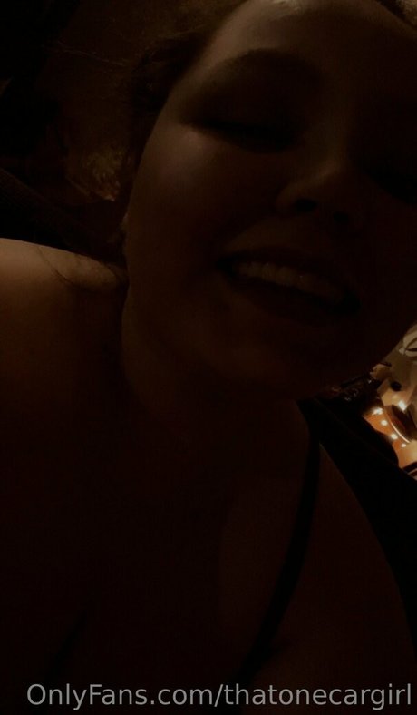 thatonecargirl actriz desnuda fotos