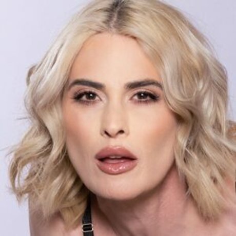 Lucy Hart actriz perfecta foto