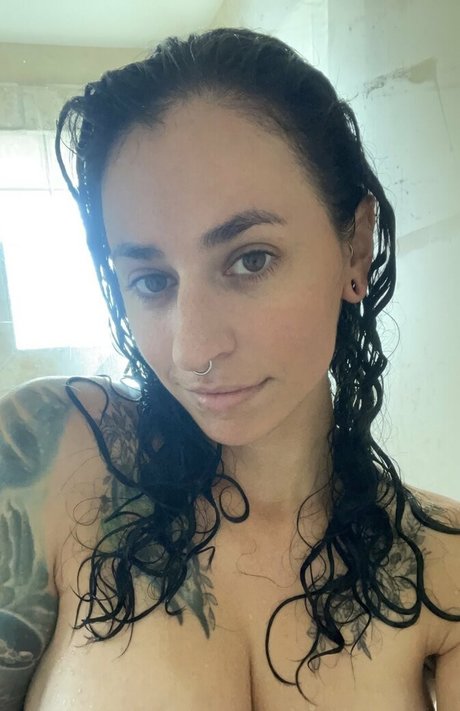 sentientbees2 estrella porno desnuda foto