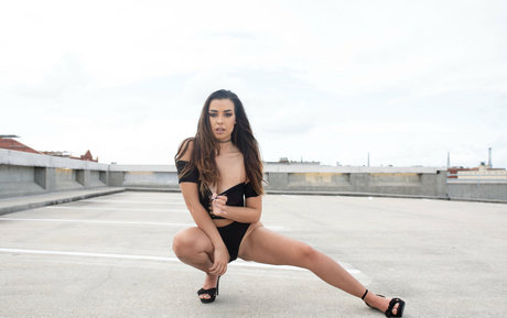 momoneyyymoprobzzz modelo xxx galería