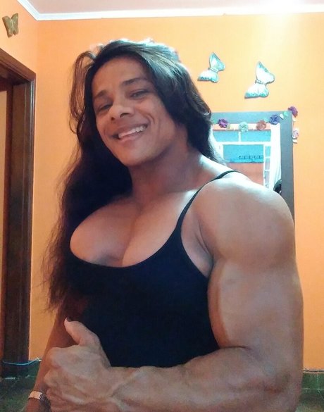 cristtina43 estrella erótica imágenes