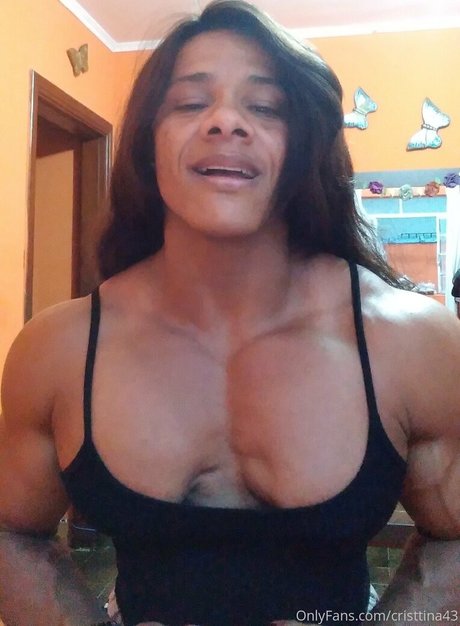 cristtina43 actriz atractiva imagen