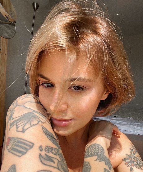 Daria Perel modelo superior archivo