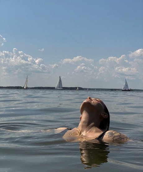 Daria Perel bonita estrella porno galería