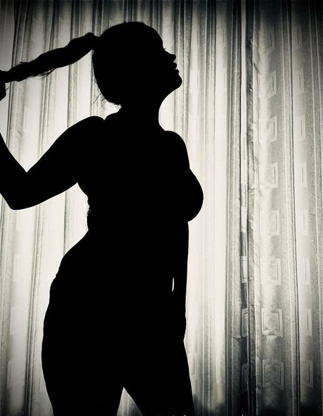 arrynnnfree modelo desnudo galería